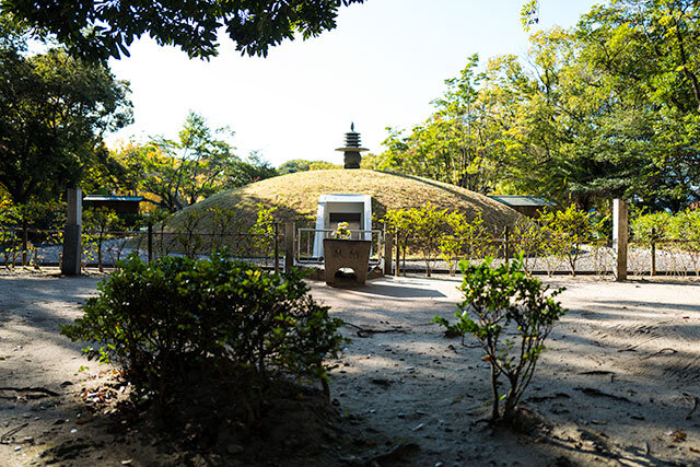 原爆供養塔北側