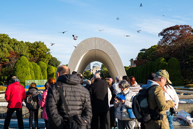 原爆死没者慰霊碑