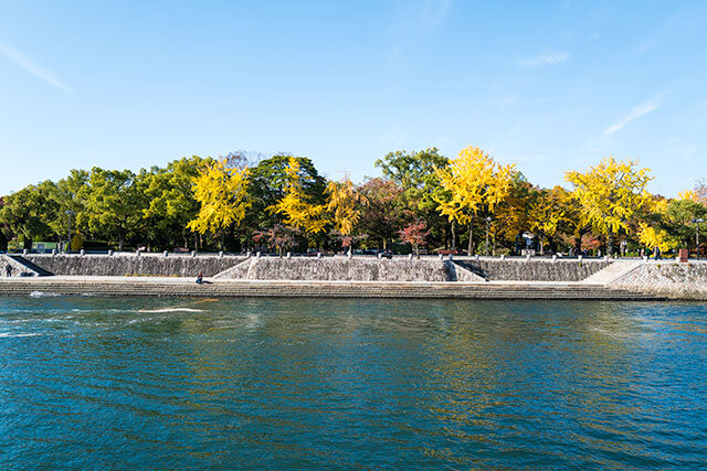 元安川対岸から望む平和記念公園