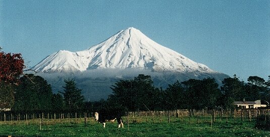 Mt_Taranaki.jpg